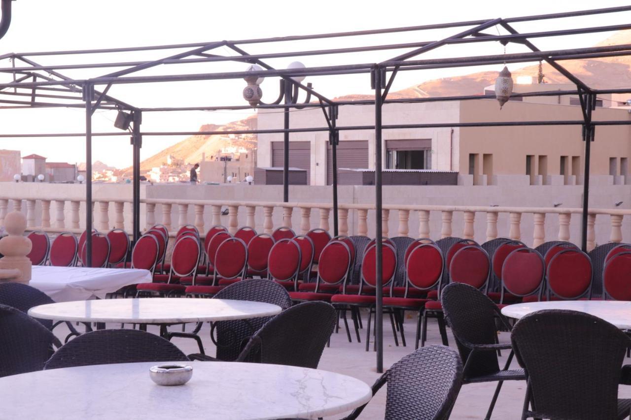 Amra Palace International Hotel Wadi Musa Exterior foto