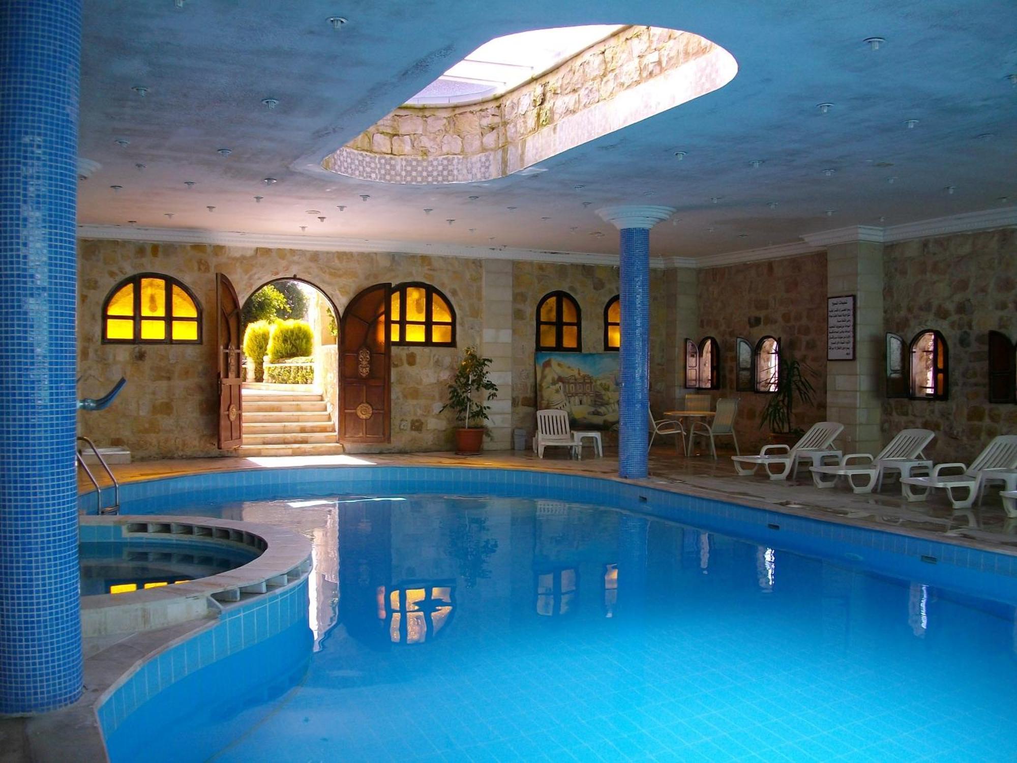 Amra Palace International Hotel Wadi Musa Exterior foto